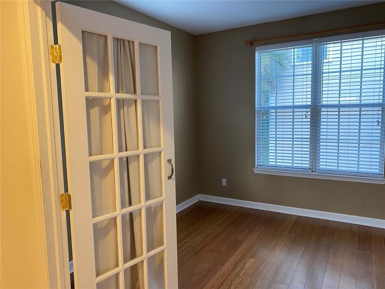 2549 Twain Dr - Photo 5 of 16