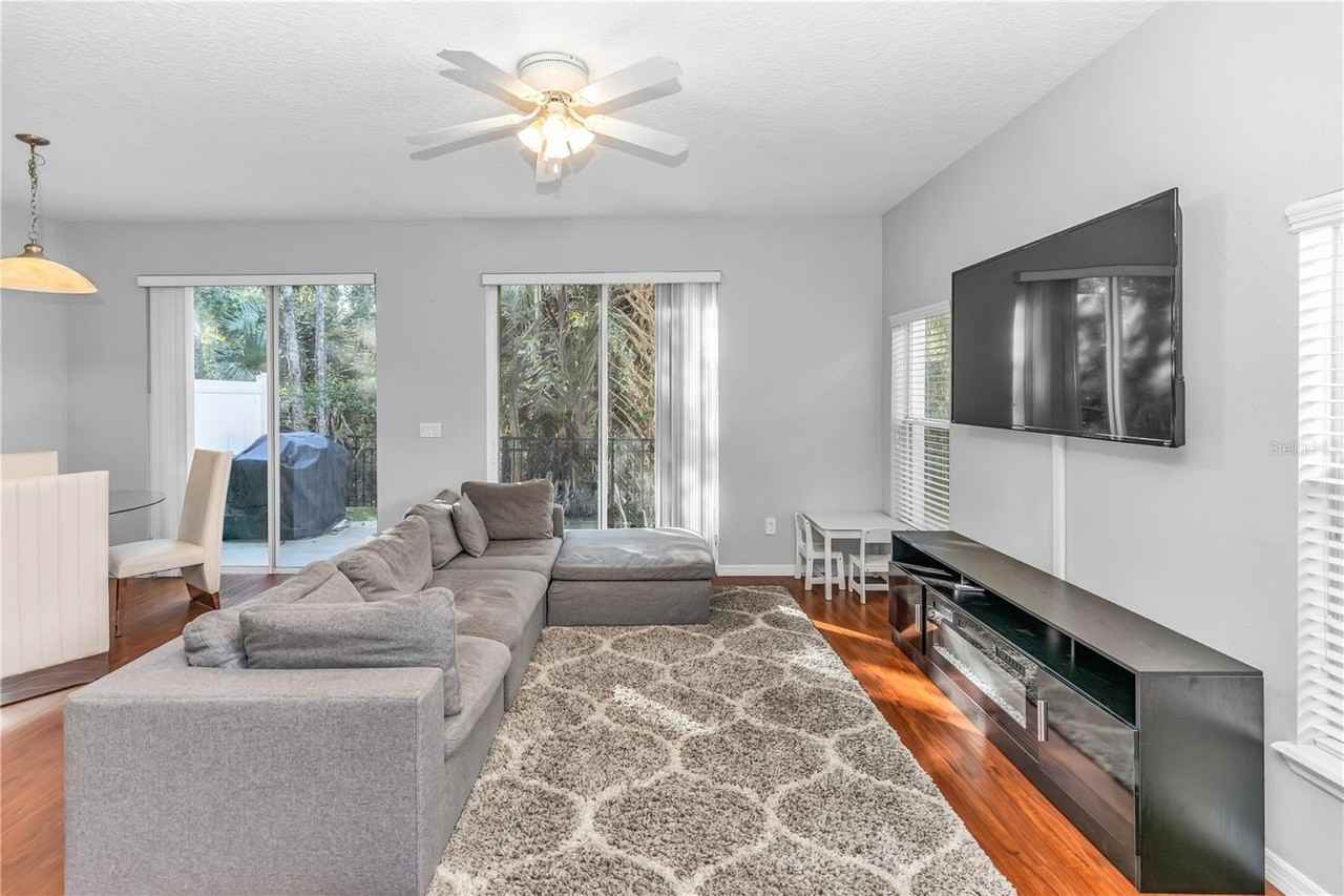 540 Pinebranch Cir - Photo 4 of 27