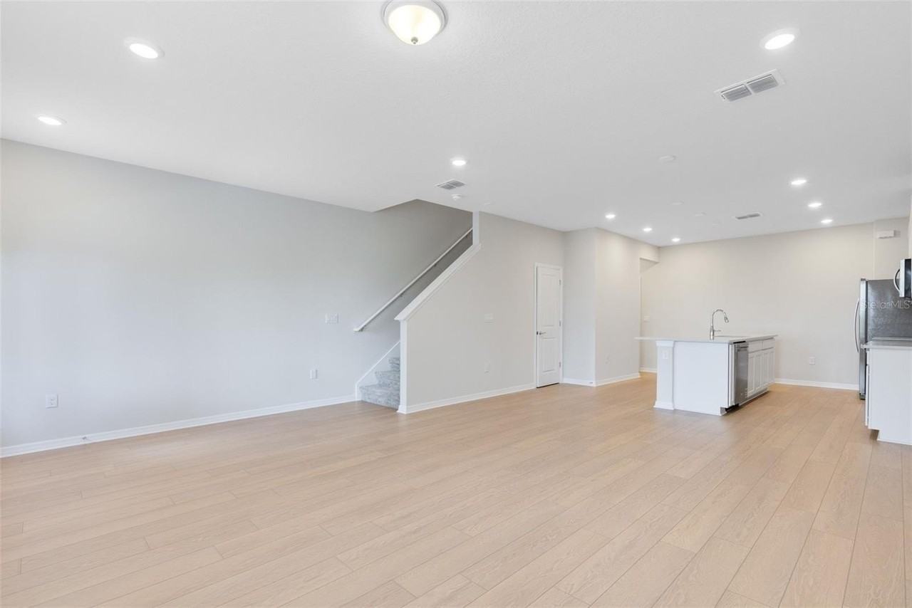 6331 Breeze Filled Ln - Photo 5 of 15