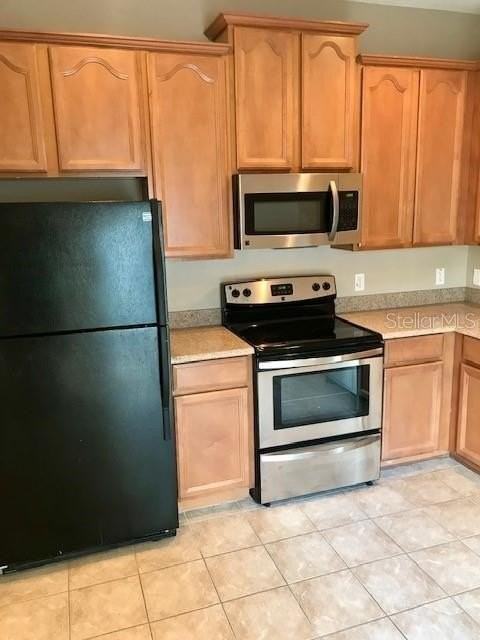 5513 Somersby Rd - Photo 5 of 39