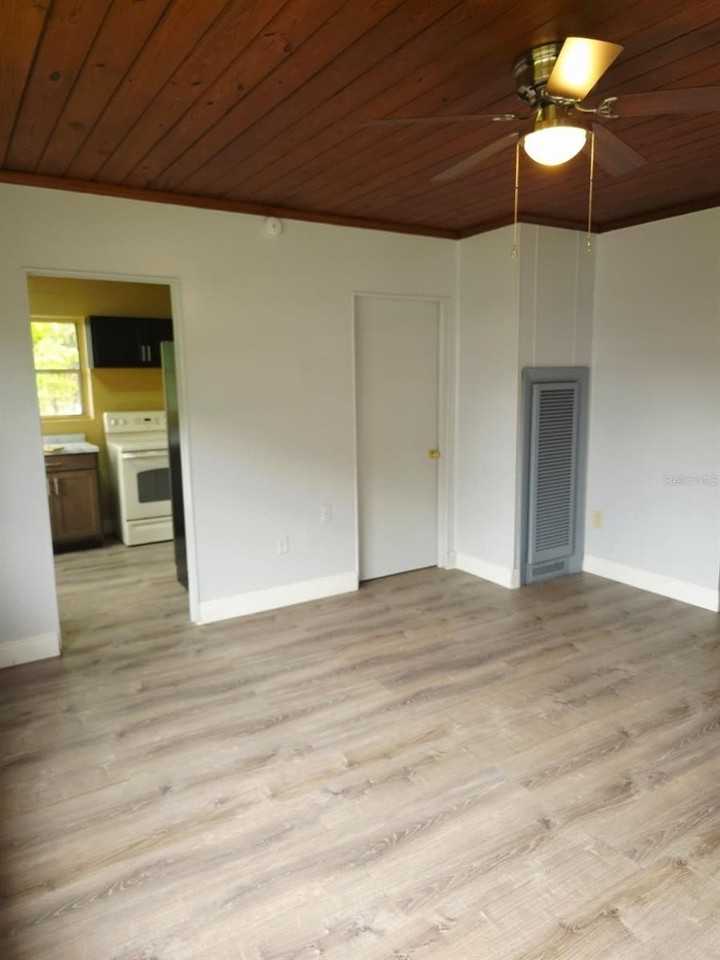 1818 Minnesota Ave #B - Photo 6 of 9