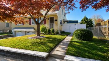 featured image of 383 N 10th St