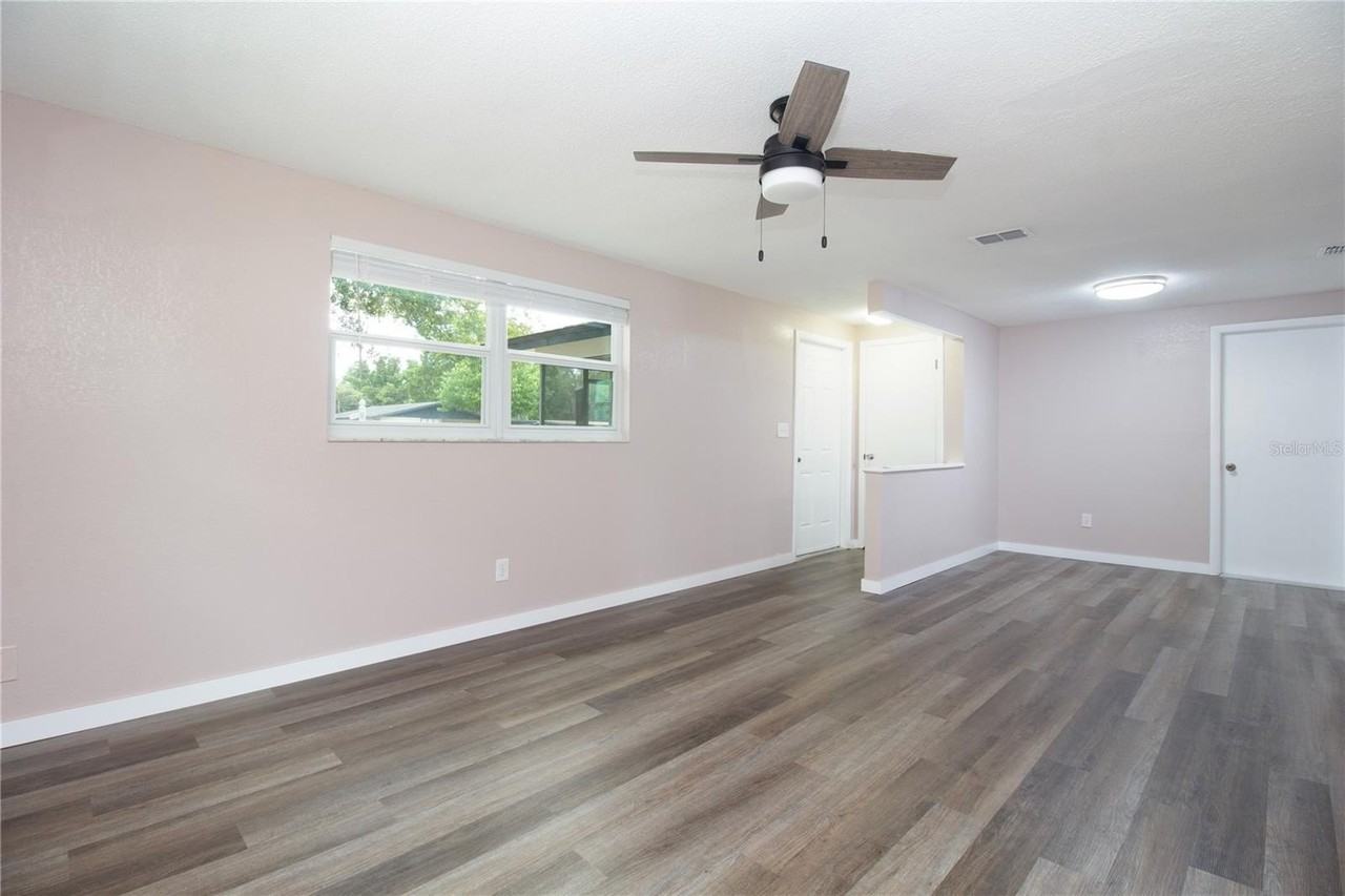 6421 81st Ave N - Photo 5 of 26