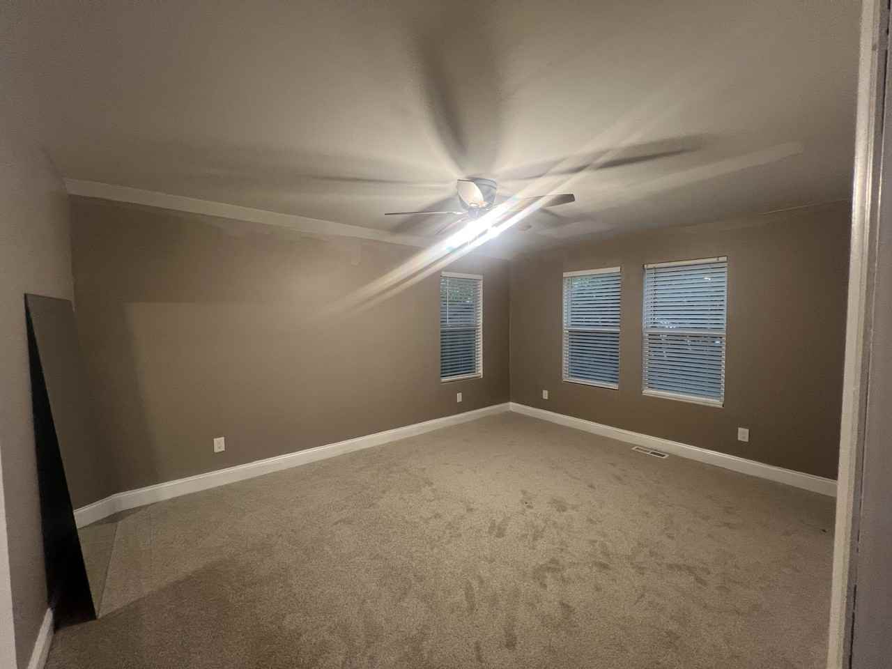 906 Skyland St #1 - Photo 7 of 8