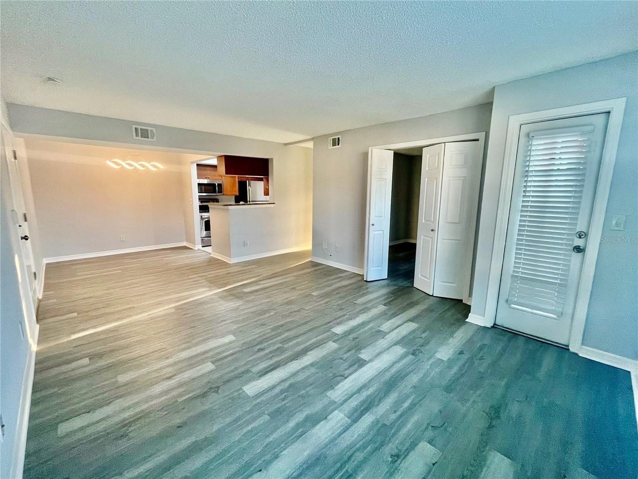 10200 Gandy Blvd N #1229 - Photo 6 of 21