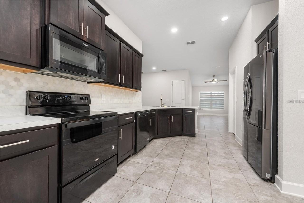 260 Citrus Pointe Dr - Photo 7 of 28