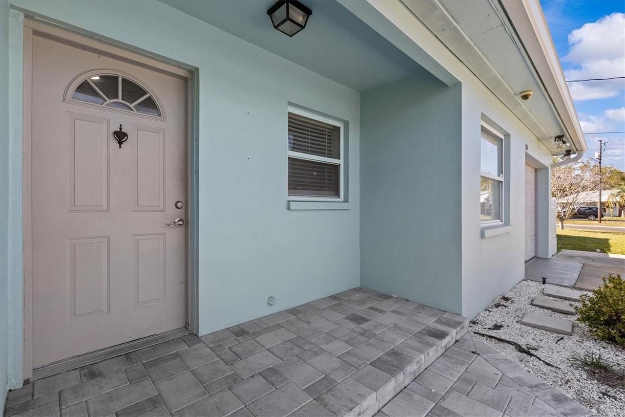 310 Westwinds Dr - Photo 6 of 37