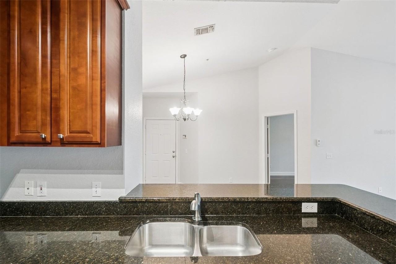 2729 Maitland Crossing Way #304 - Photo 6 of 21