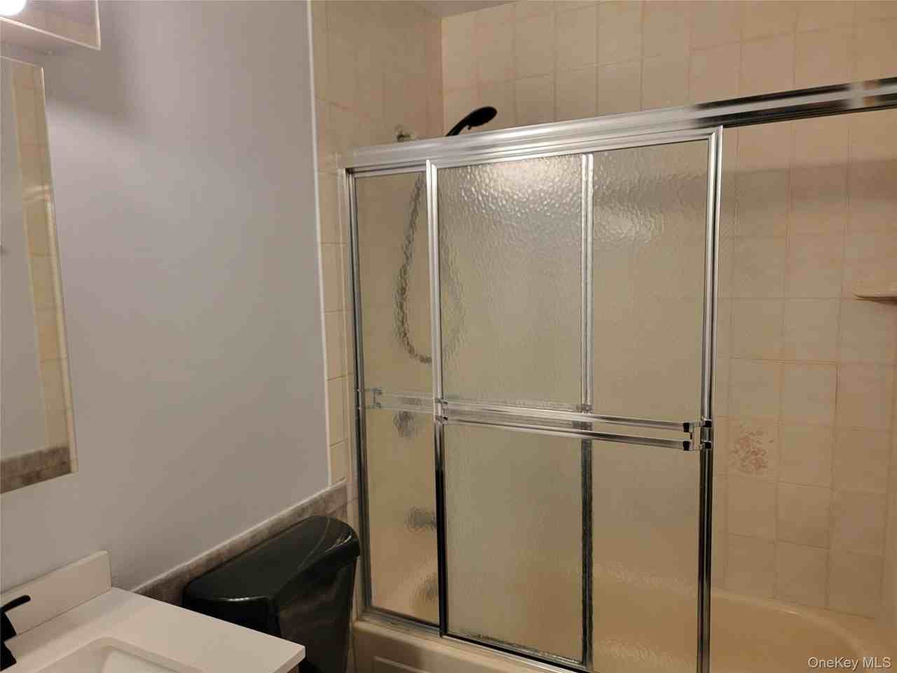 10 Houston Ct #10 - Photo 7 of 9