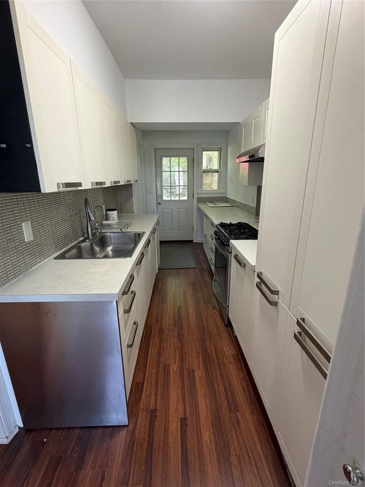 6 Franklin St - Photo 4 of 11