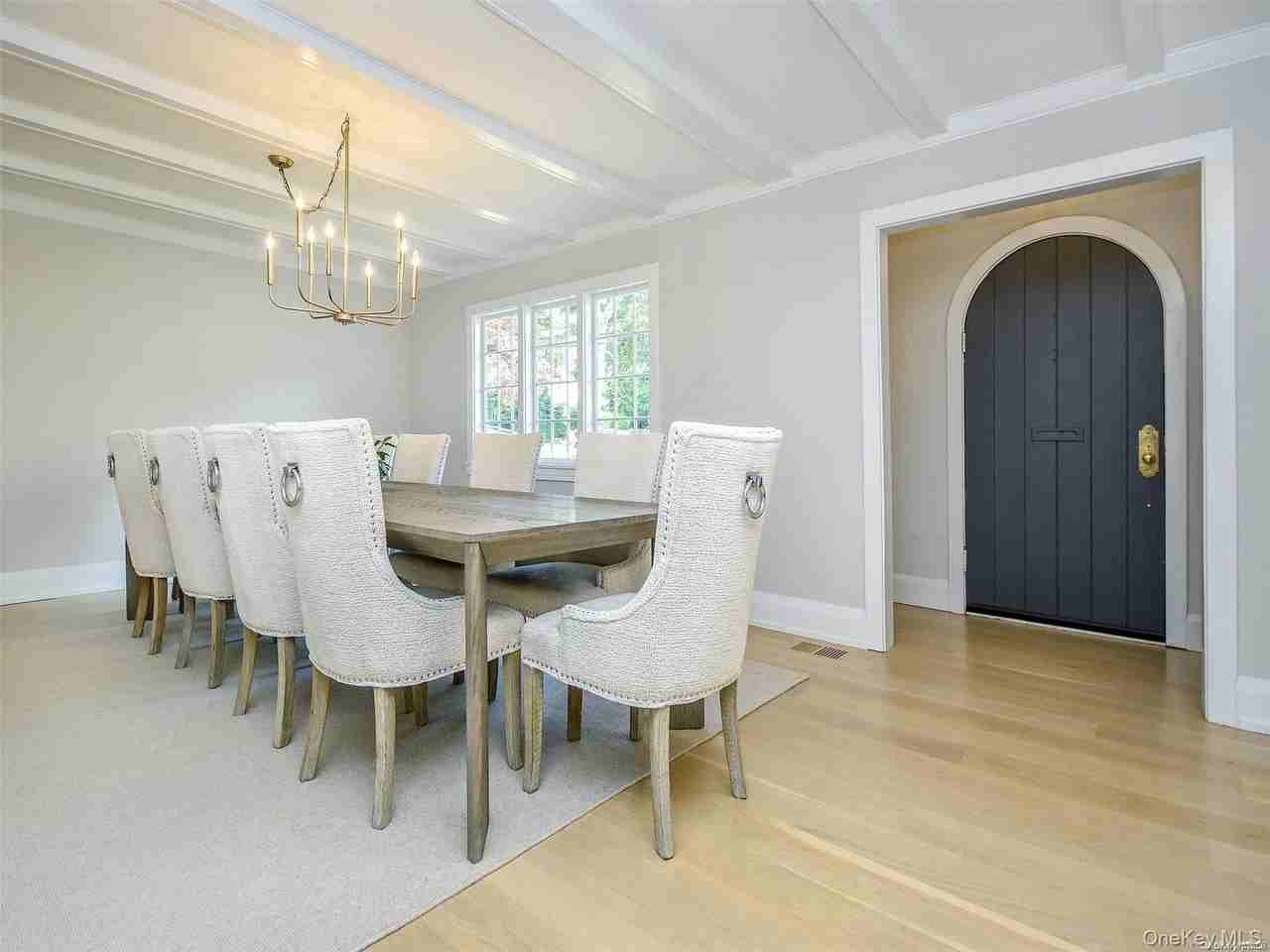 79 Reid Ave - Photo 4 of 30