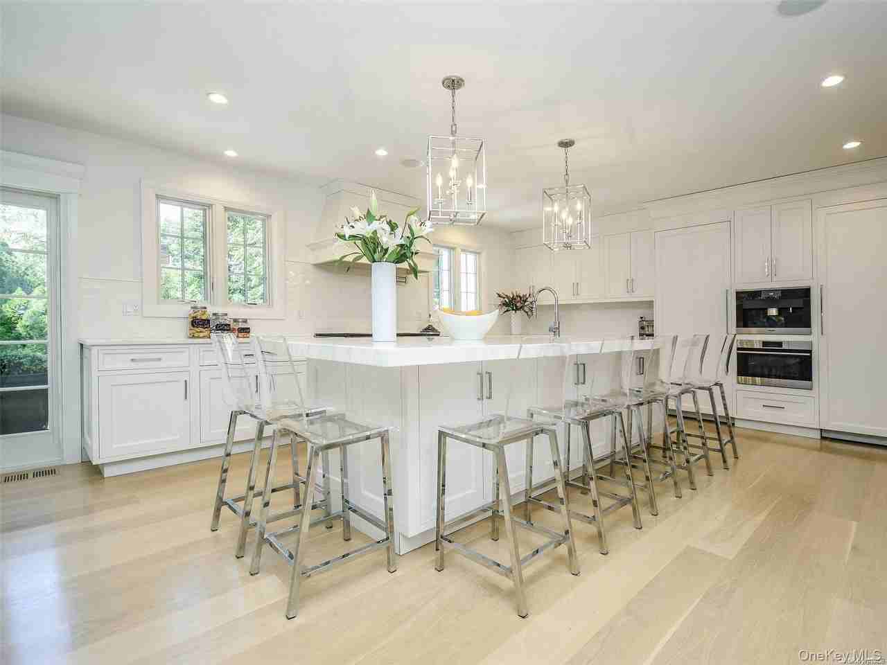 79 Reid Ave - Photo 7 of 30