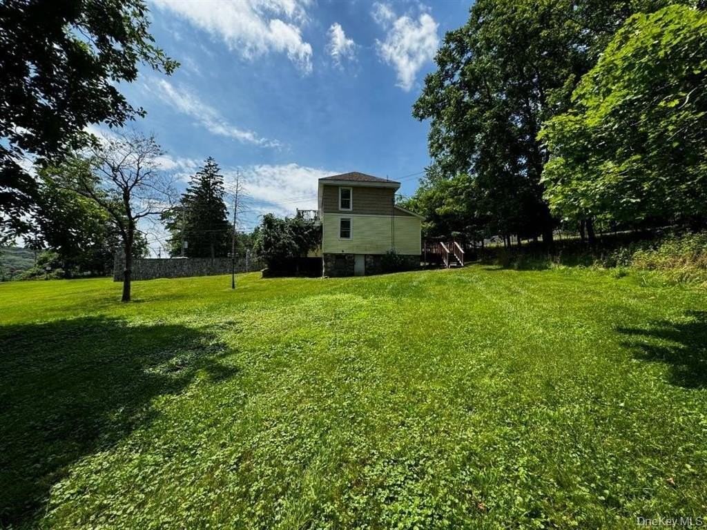8 Lake Ave - Photo 7 of 30