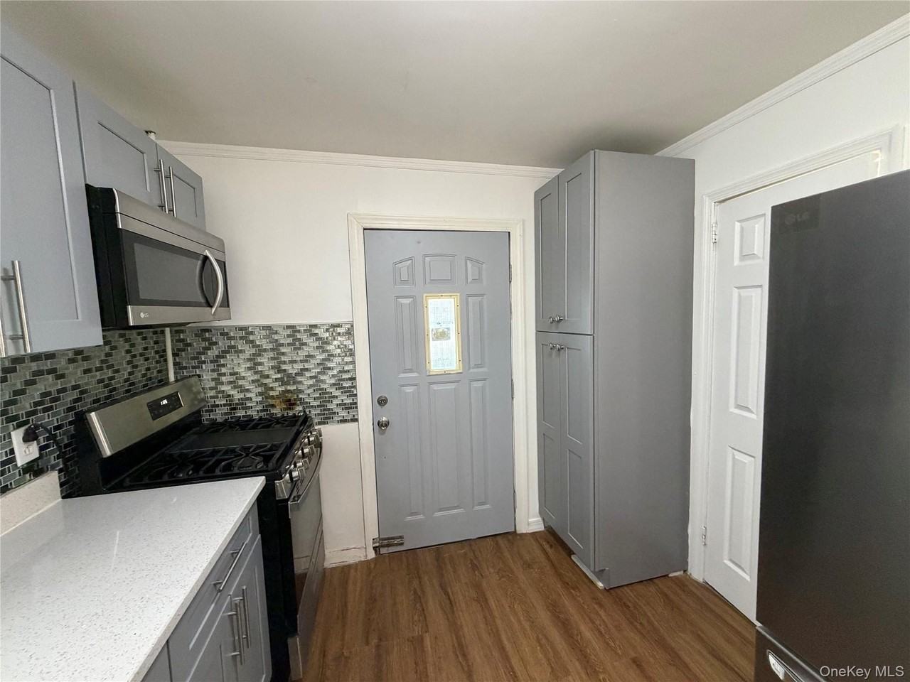 10948 135th St - Photo 4 of 16