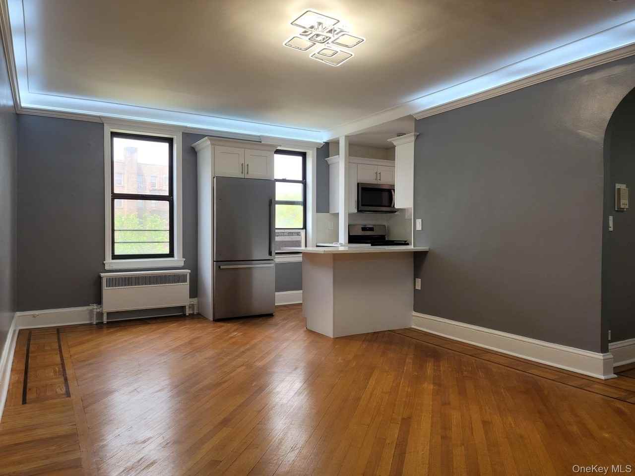 1 Broad Pkwy #5H - Photo 4 of 17