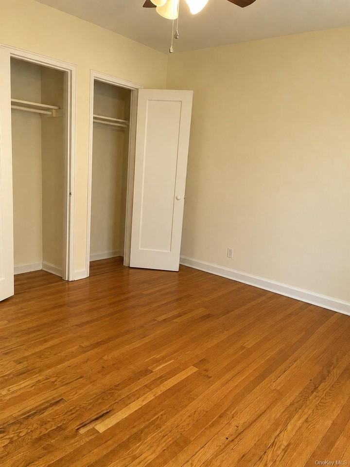 26051 73rd Ave - Photo 5 of 6