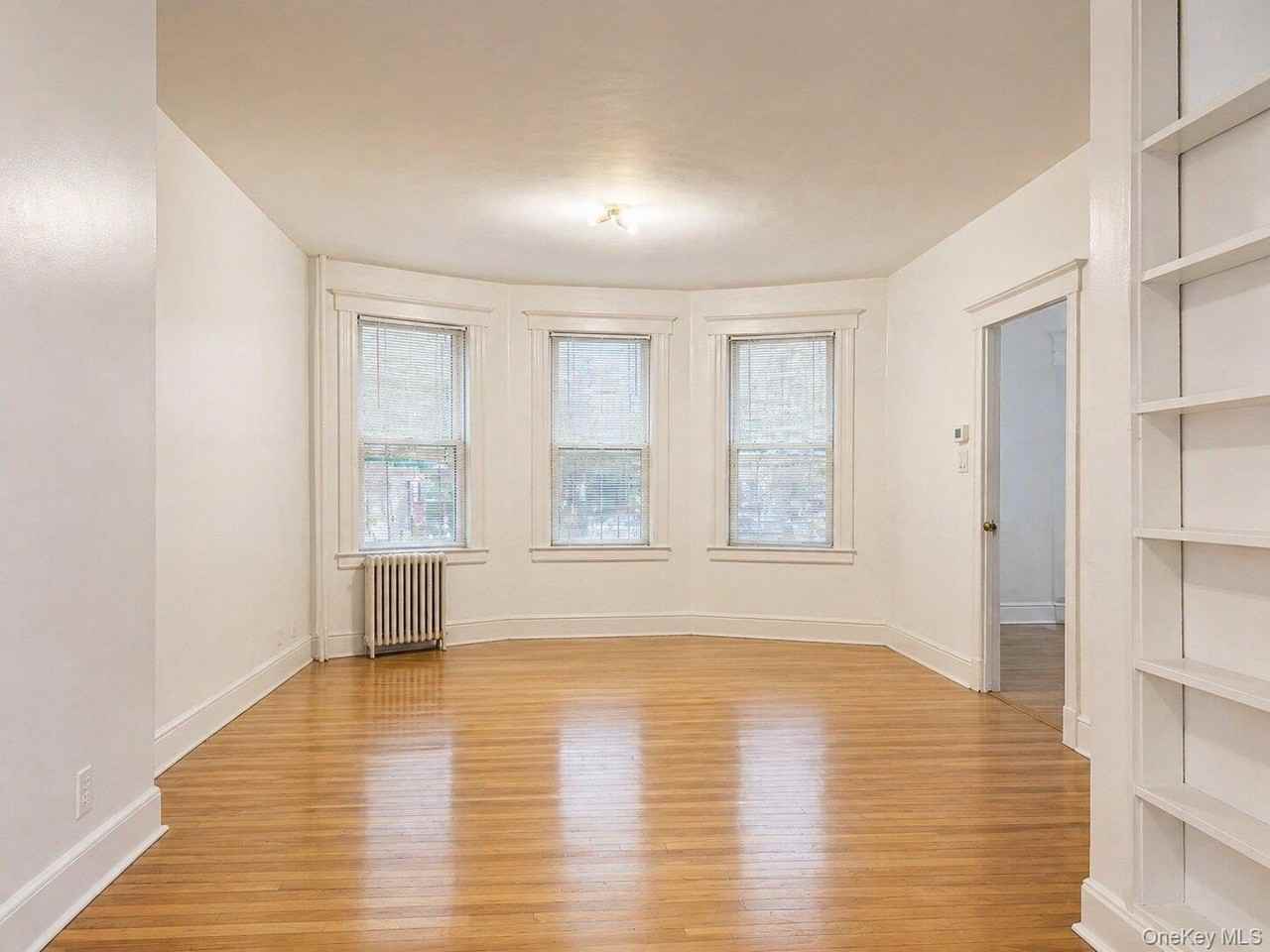 14717 15th Ave #1FL - Photo 4 of 10