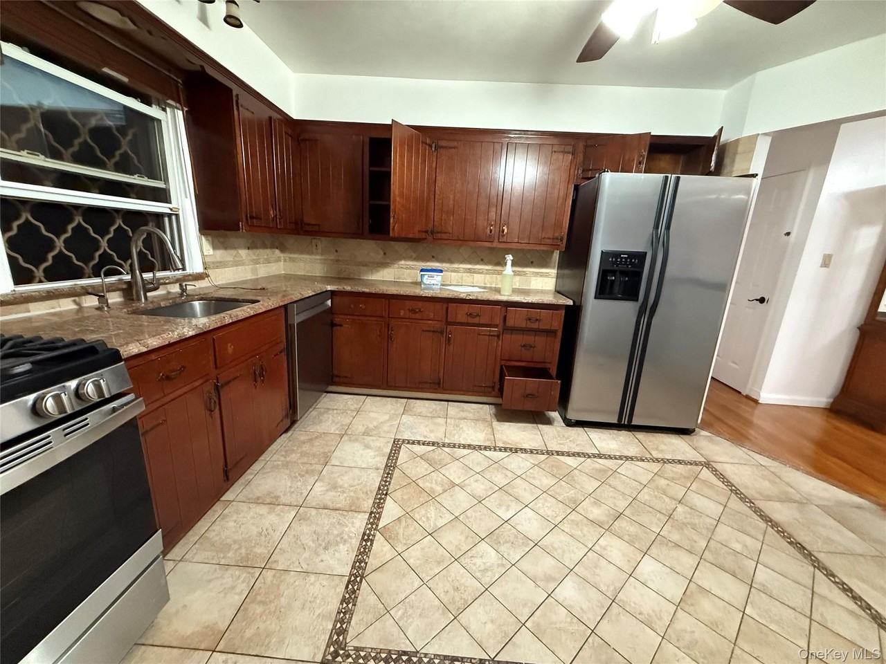 8614 235th Ct - Photo 2 of 12