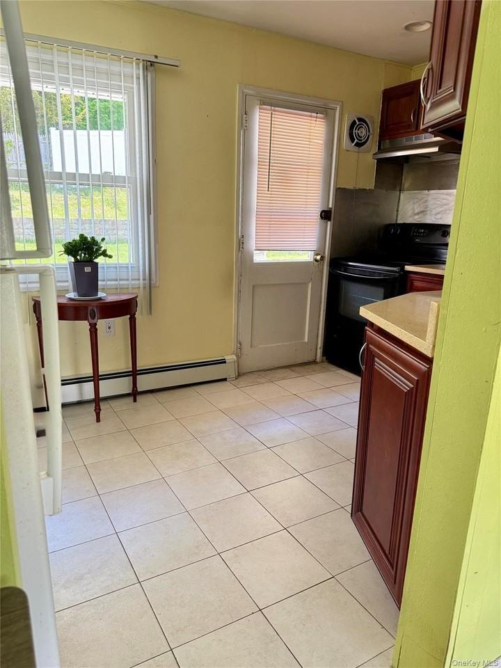 16 Greenway Cir - Photo 5 of 21