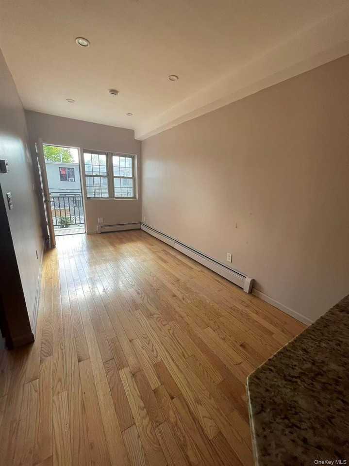 8624 124th St #FL2 - Photo 4 of 12