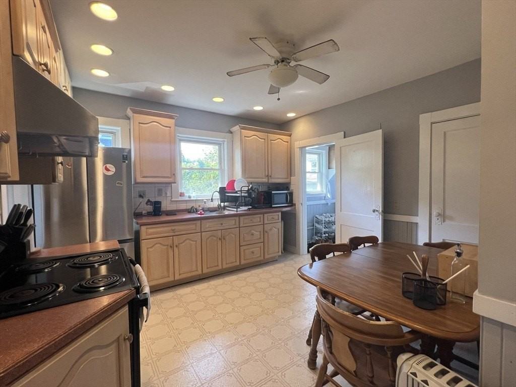 39 Park St #2 - Photo 2 of 14