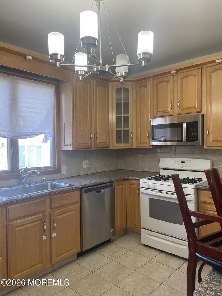 538 Ocean Blvd #1 - Photo 4 of 14