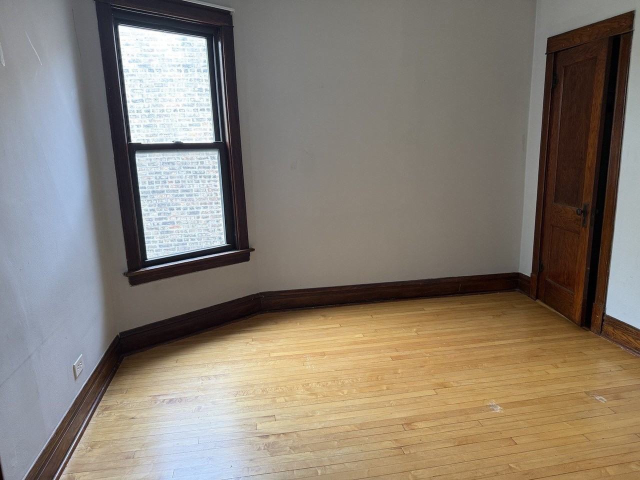 2725 N Francisco Ave #2 - Photo 5 of 7