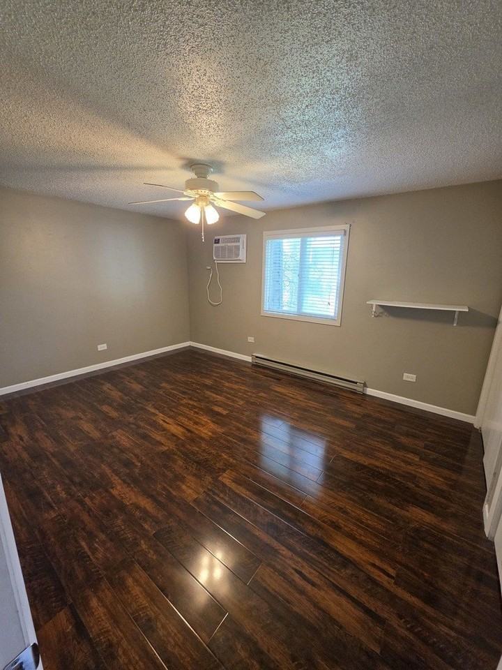 220 Madison St #2A - Photo 4 of 7