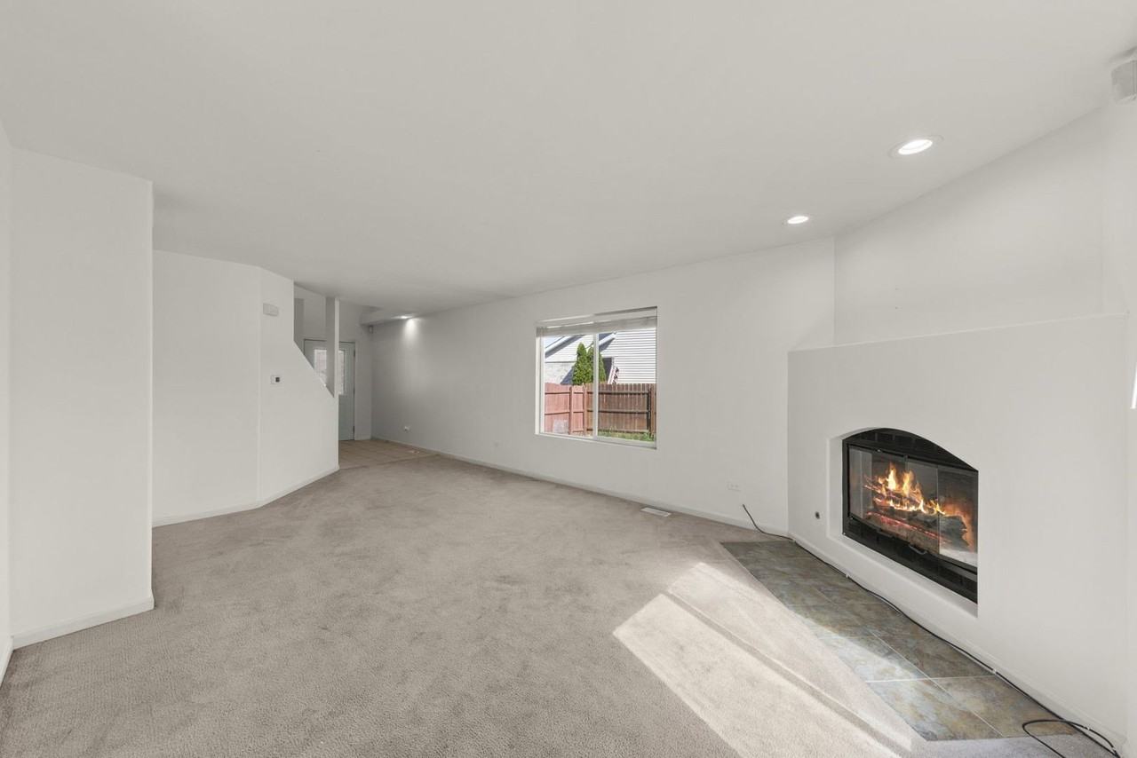 2430 Caton Crest Ct - Photo 4 of 29