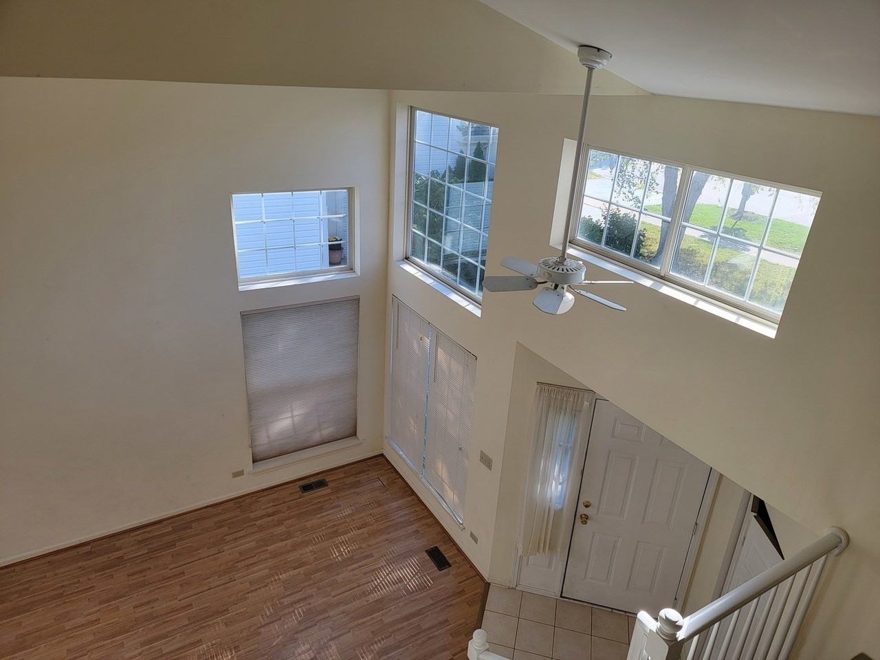 2135 Feldott Ln - Photo 5 of 17
