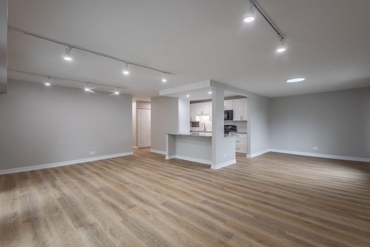 1415 E Central Rd #315B - Photo 3 of 29