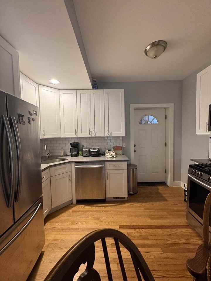 941 E 54th Pl #1 - Photo 4 of 16
