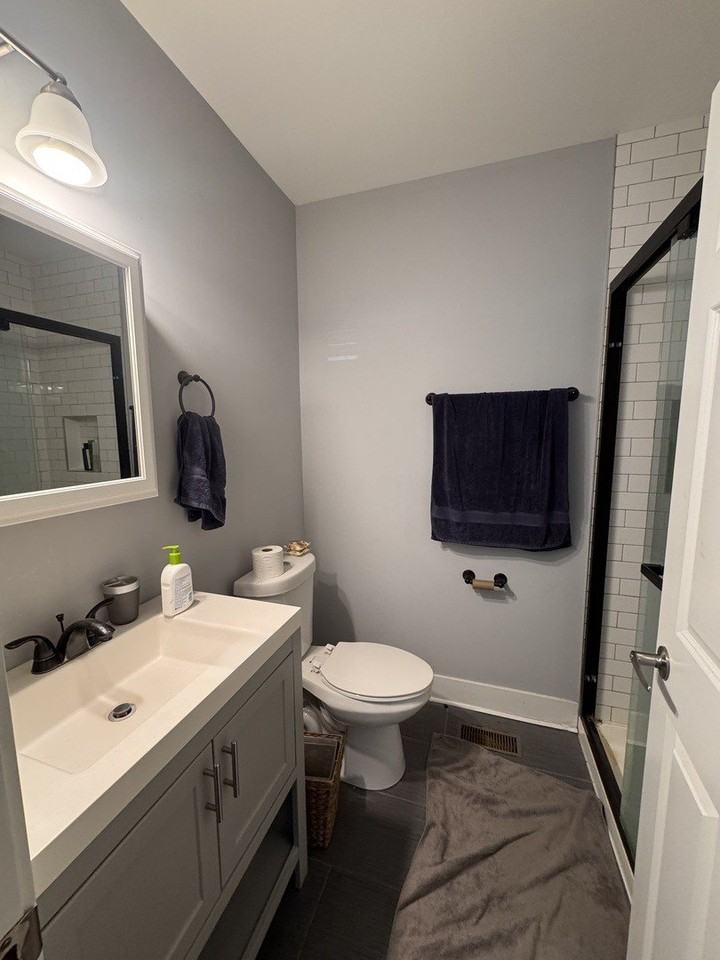941 E 54th Pl #1 - Photo 6 of 16