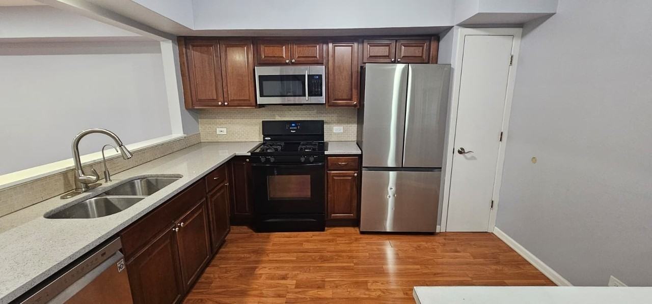 988 Butter Creek Ct #4ND - Photo 4 of 22