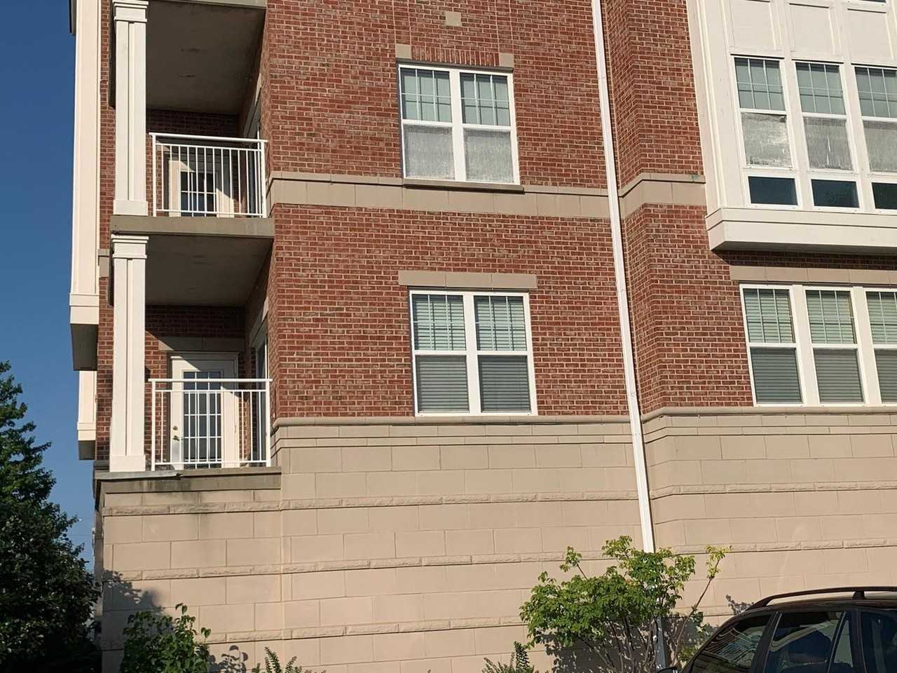 101 Pointe Dr #102 - Photo 2 of 35