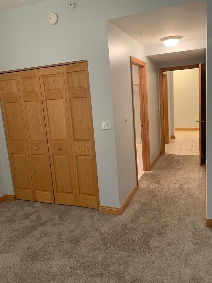 101 Pointe Dr #102 - Photo 6 of 35