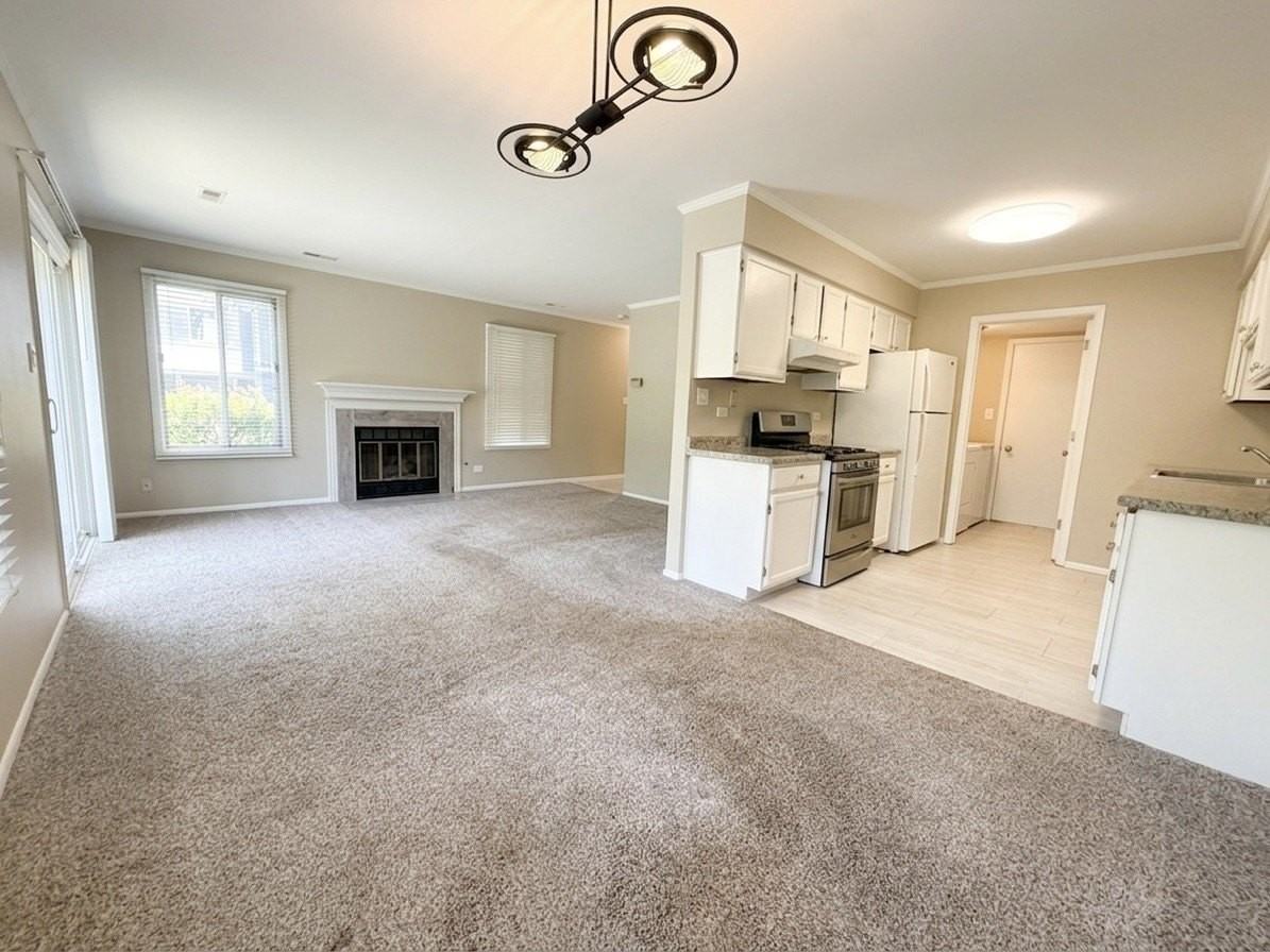1344 Barclay Ln #1344 - Photo 5 of 14