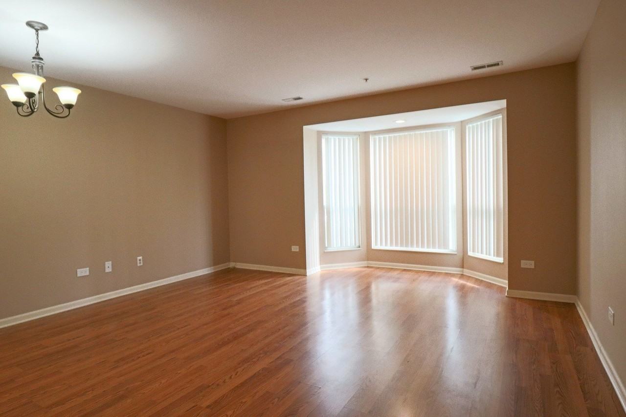 57 E Hattendorf Ave #304 - Photo 7 of 19