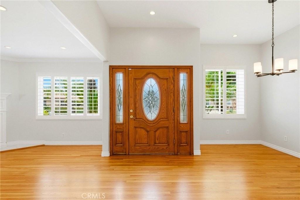 1506 Louise Ave - Photo 4 of 45