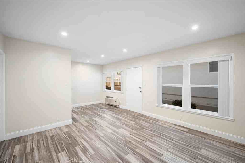 2930 Fairmount Ave #B - Photo 2 of 15