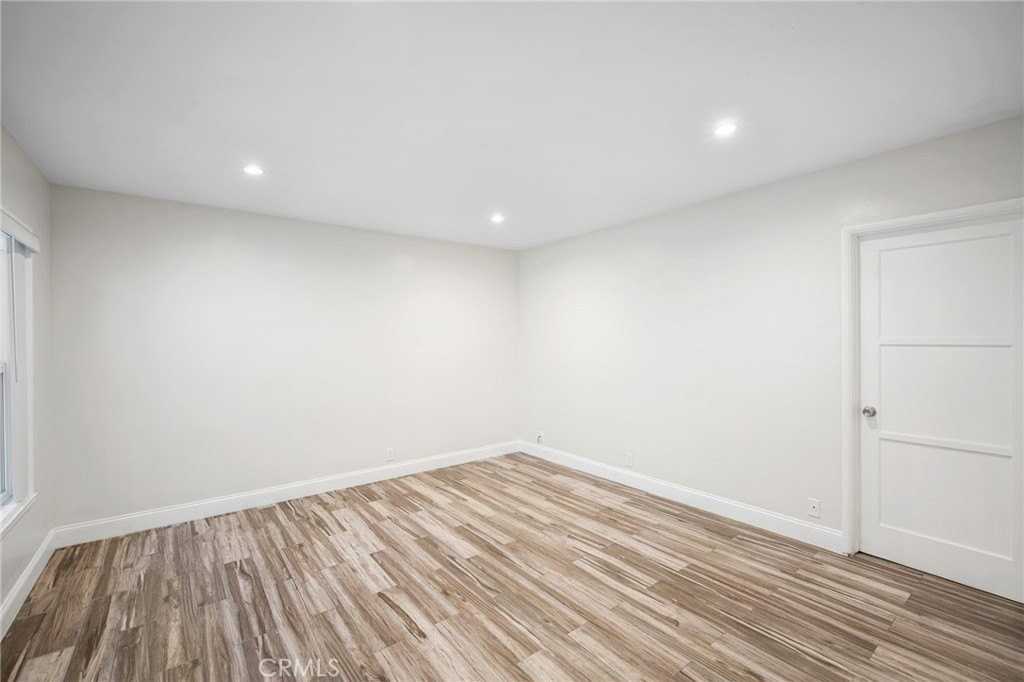 2930 Fairmount Ave #B - Photo 5 of 15