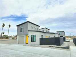 featured image of 5967 Bagley Ave #4