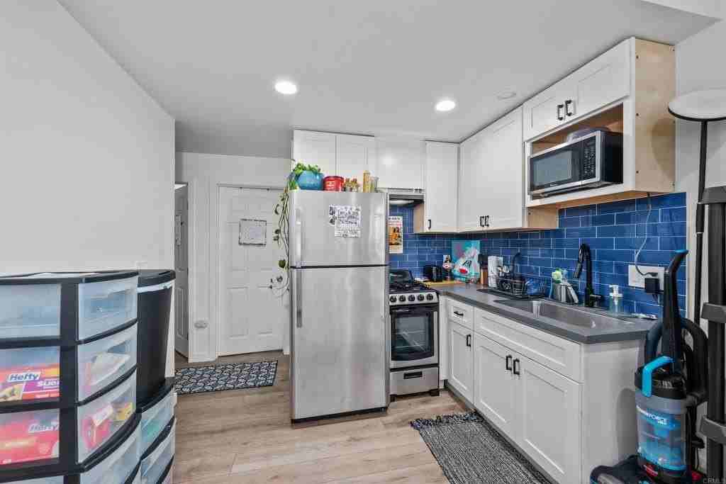 5371 Saxon St - Photo 2 of 11