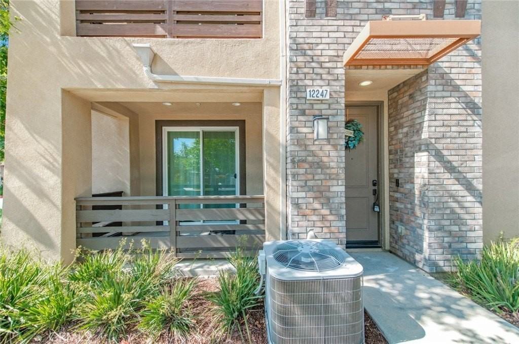 12247 Cielo Dr - Photo 3 of 31
