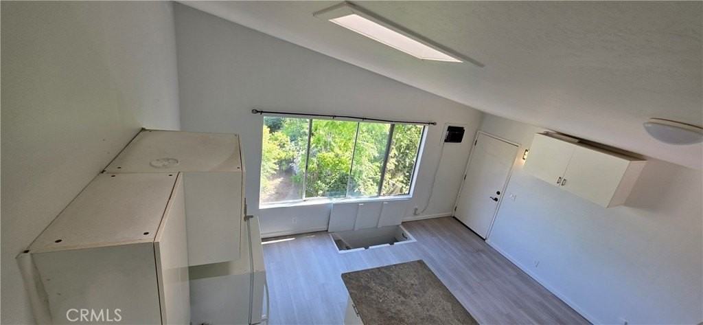 667 N Woods Ave - Photo 7 of 24