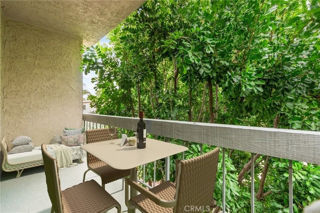 5055 Coldwater Canyon Ave #217 - Photo 2 of 34
