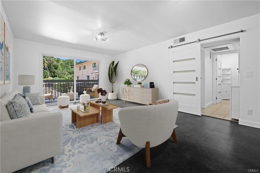 2940 N Verdugo Rd #214 - Photo 2 of 10