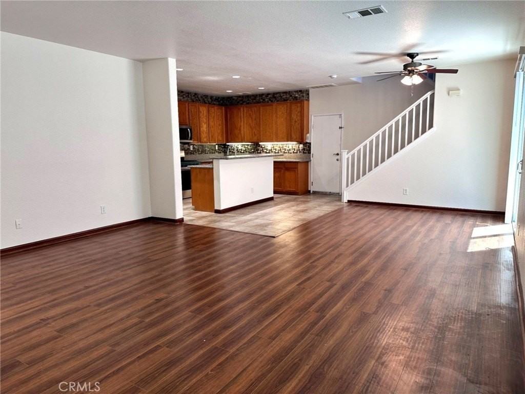 27386 Dearborn Dr - Photo 2 of 15