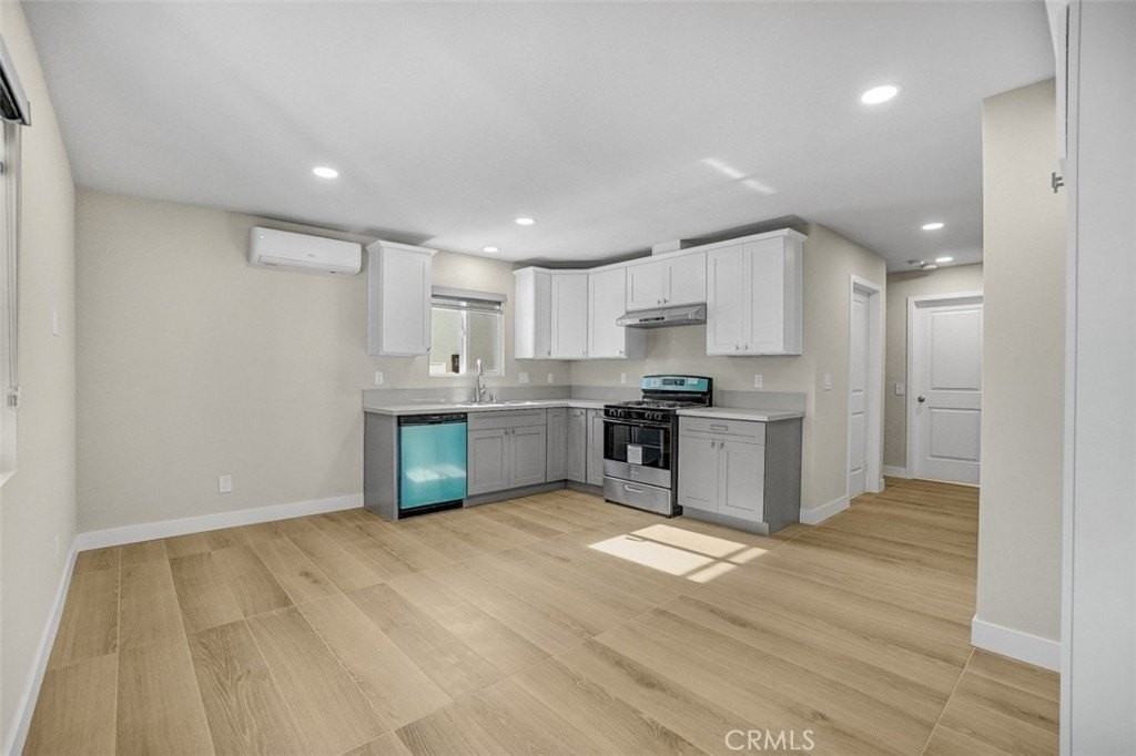 610 W Hollyvale St - Photo 2 of 5