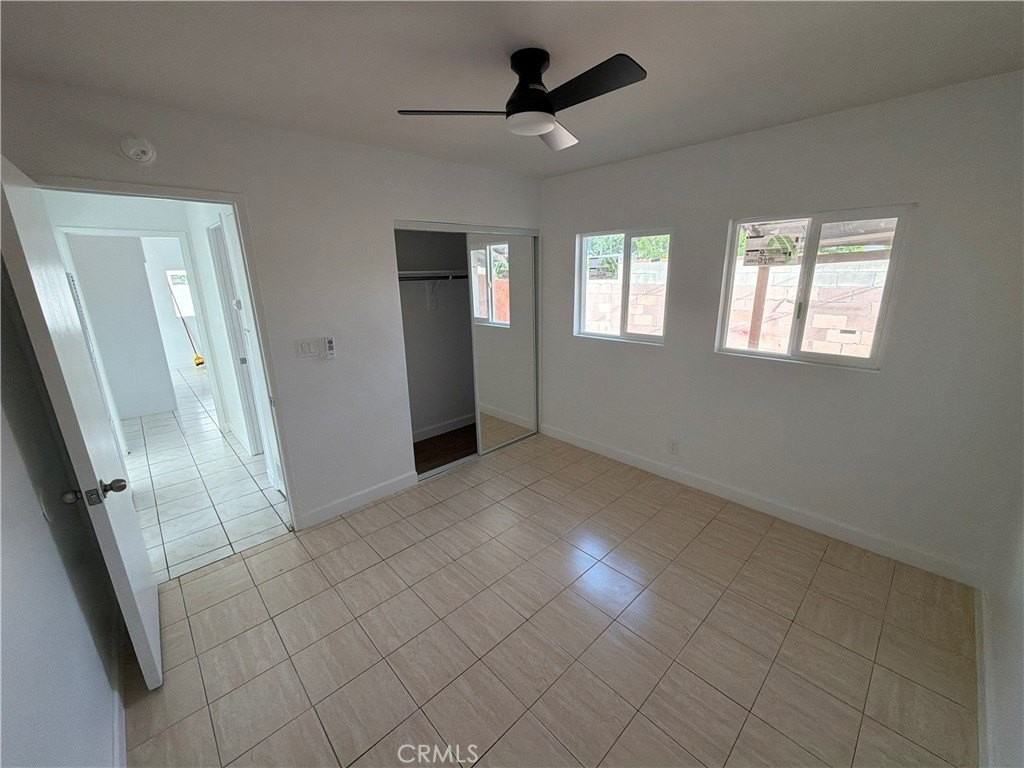 11937 Elliott Ave - Photo 3 of 16